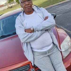 Meet your Posher, Dana